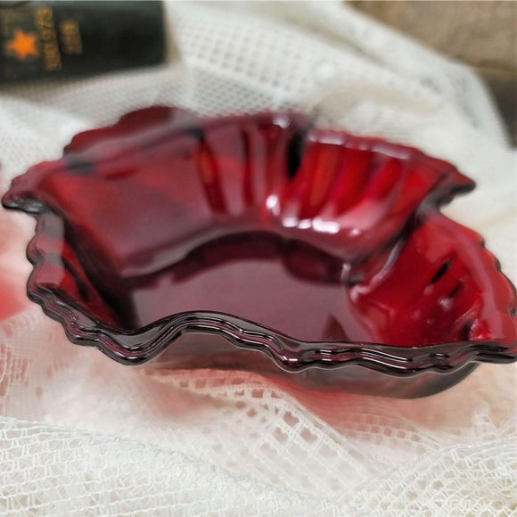 Anchor Hocking Ruby Red Glass Maple Leaf CandyDish - Picture 4 of 7
